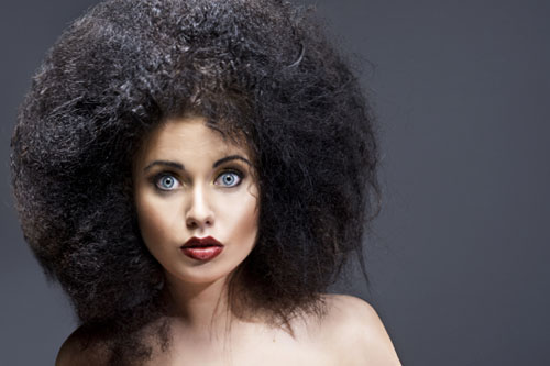 Szalone fryzury lata 80